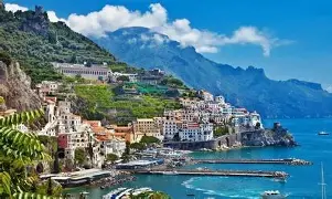 爱游戏注册-那不勒斯迎亚冠关键赛，窗口期止住颓势，话题不断，心理建设被强调(business中文翻译)