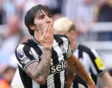 爱游戏中国体育-包含纽卡斯尔复出首秀备战亚冠转折点阿斯顿维拉远射贴柱，今夜迈阿密热火调整名单以备欧联直接炸裂的词条